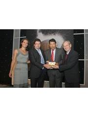 Sir David McMurtry (far right) presents MWP Award 2010 for best R&D project